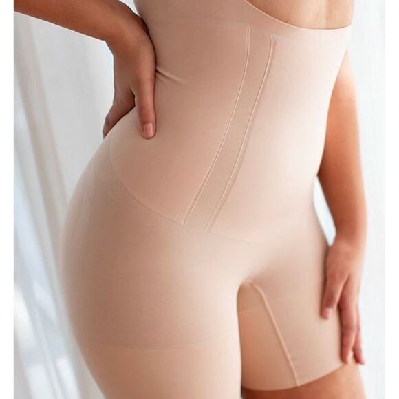 NWT SPANX Sculpt OnCore Open-Bust Mid-Thigh Bodysuit - Picture 2 of 4